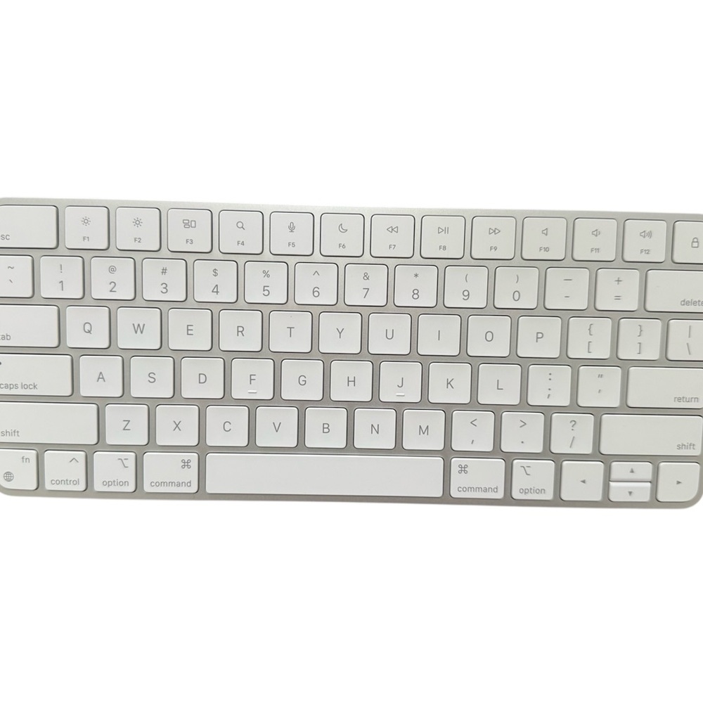 Apple Magic Keyboard Wireless Bluetooth Silver/white (A2450)